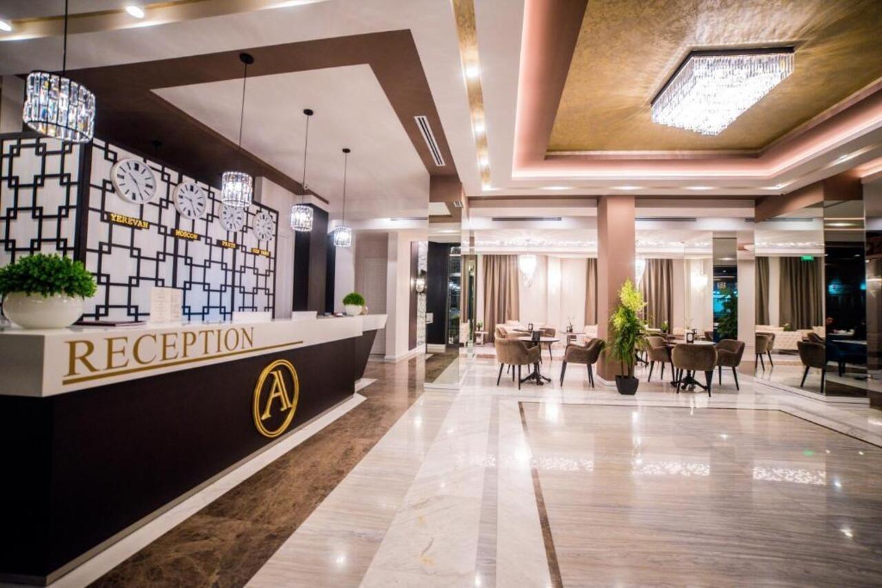 Aghababyan'S Hotel Erywań Zewnętrze zdjęcie